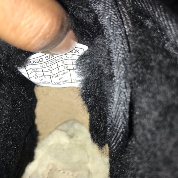 Ugg boots - Picture 2 of 7